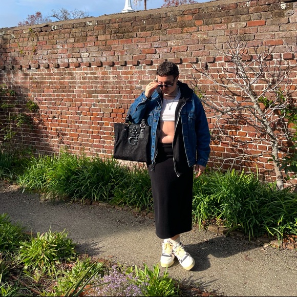 Meet your Posher, Nora - Picture 1 of 1